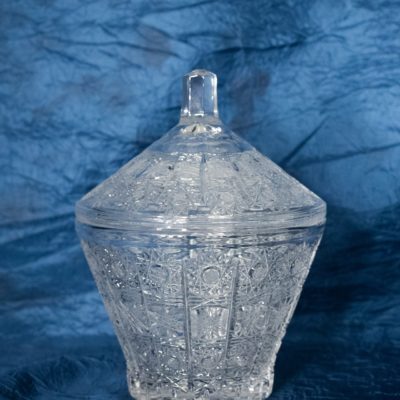 Krištálová brúsená dóza 15 cm s viečkom