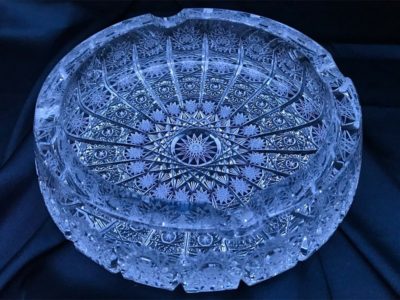 Krištálový brúsený popolník 20 cm