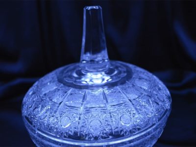 Krištálová brúsená dóza 19,5 cm s viečkom