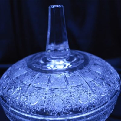 Krištálová brúsená dóza 19,5 cm s viečkom