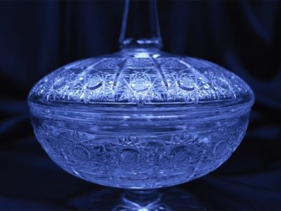 Krištálová brúsená dóza 19,5 cm s viečkom