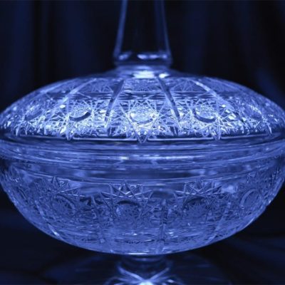 Krištálová brúsená dóza 19,5 cm s viečkom