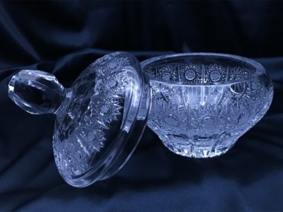 Krištálová brúsená dóza 16 cm s viečkom