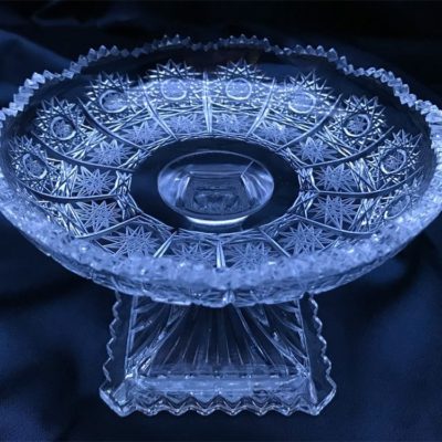 Krištálový brúsený tanier na podstavci 14,5 cm