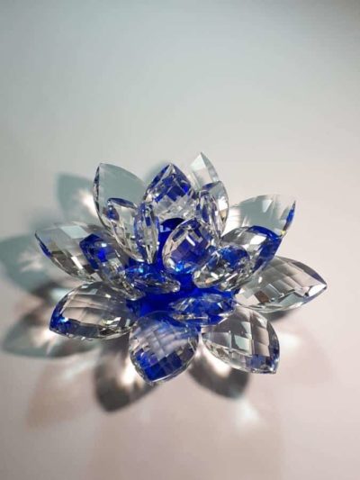Krištálový brúsený lotosový kvet modrý 15 cm