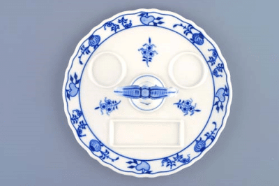 Cibulák – Podnos guľatý 21 cm s rukoväťou na soľničku, koreničku a dózu na špáradlá – originál cibuľový porcelán 1. akosť