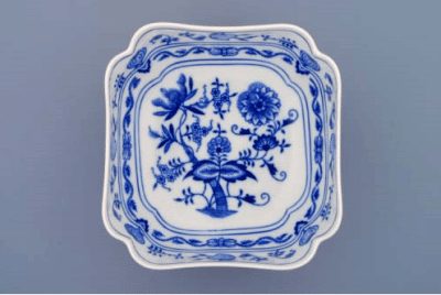 Cibulák – Misa šalátová 4-hranná vysoká 18 cm – originálny cibuľový porcelán 1. akosť