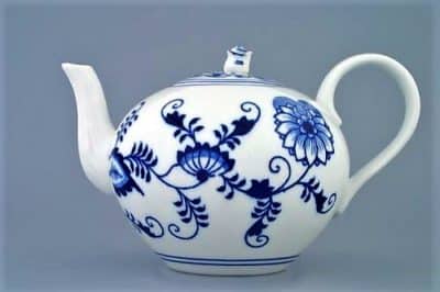Cibulák – Kanvica čajová so sitkom 1,20 l – originálny cibuľový porcelán I. akosť