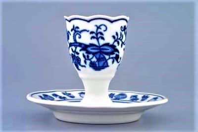 Cibulák – Kalíšok na vajcia s podstavcom 7.5 cm – originálny cibuľový porcelán 1. akosť