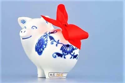 Cibulák – Prasiatko 8,2 cm – originál cibuľový porcelán 1. akosť